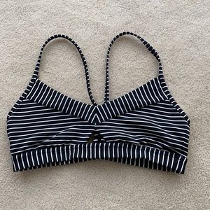 Lululemon striped bra with keyhole in front
